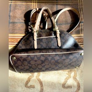 COACH F26184 preowned Peyton Bag/ signature Brown tones